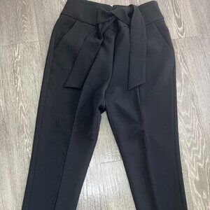 Black ankle pant
